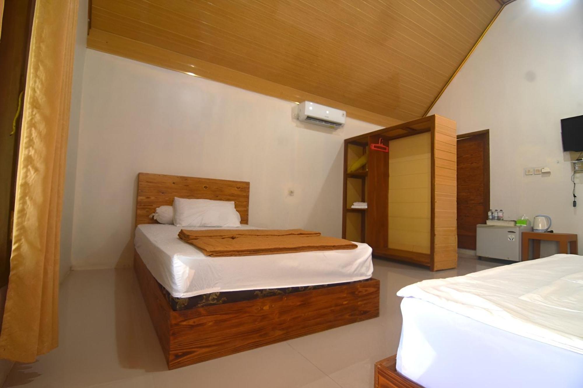Villa Kopiori Yogyakarta Exterior foto