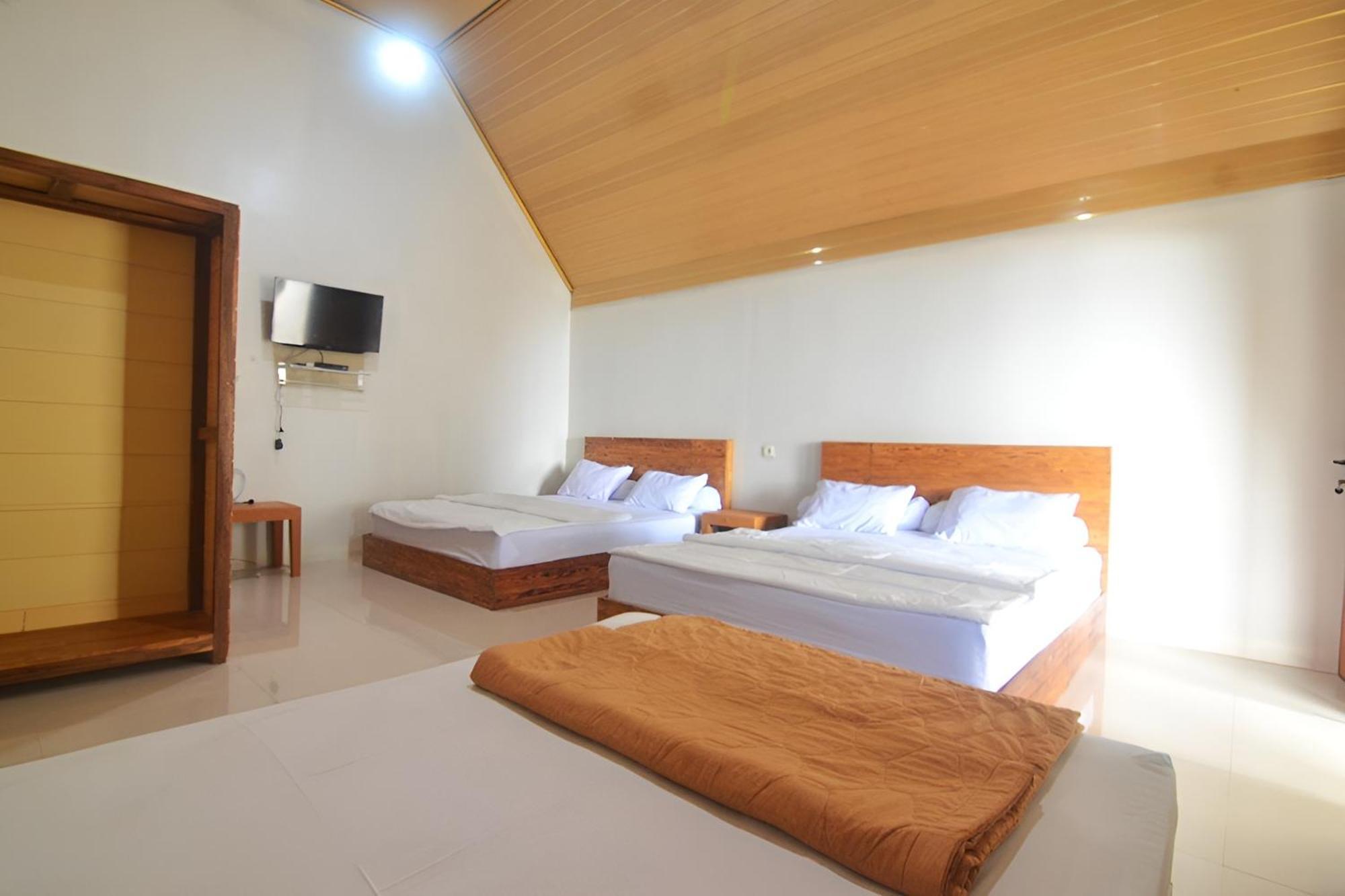 Villa Kopiori Yogyakarta Exterior foto